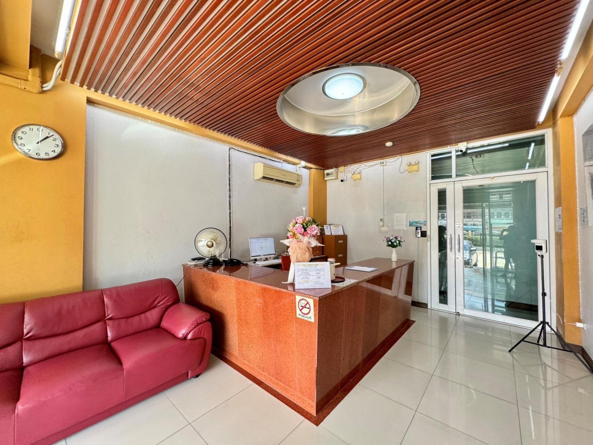 Nicha Residence Hotel Bangkok Esterno foto