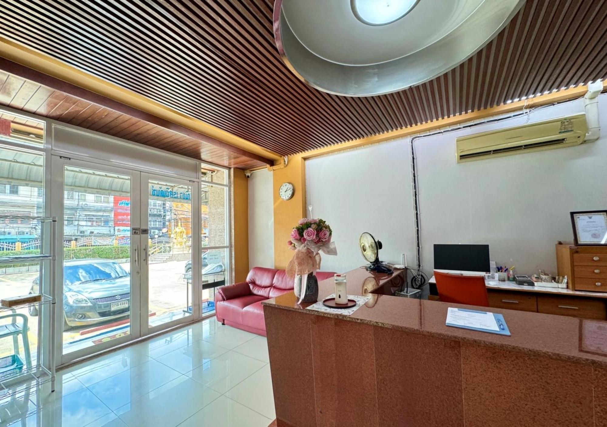 Nicha Residence Hotel Bangkok Esterno foto