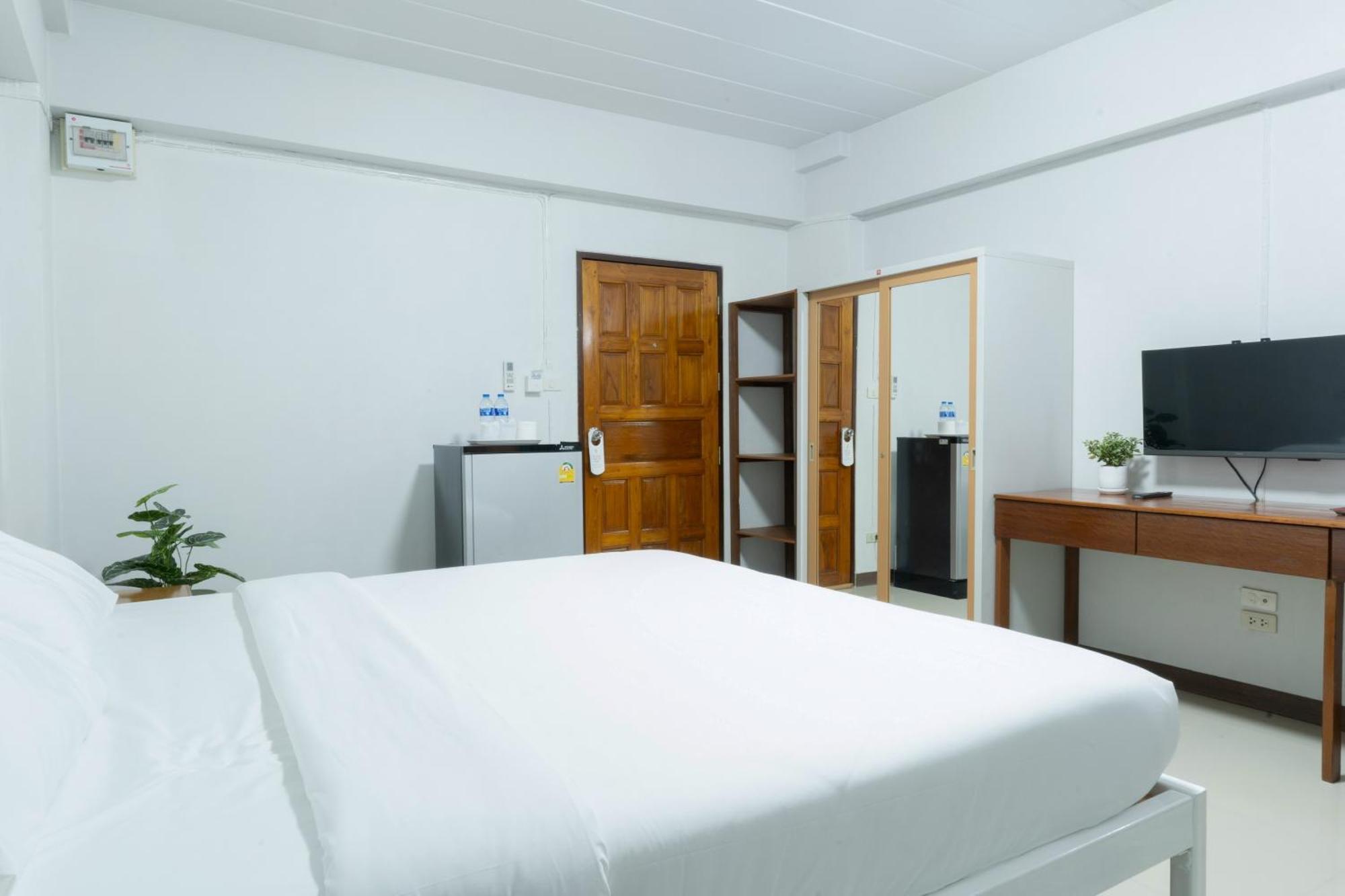 Nicha Residence Hotel Bangkok Esterno foto
