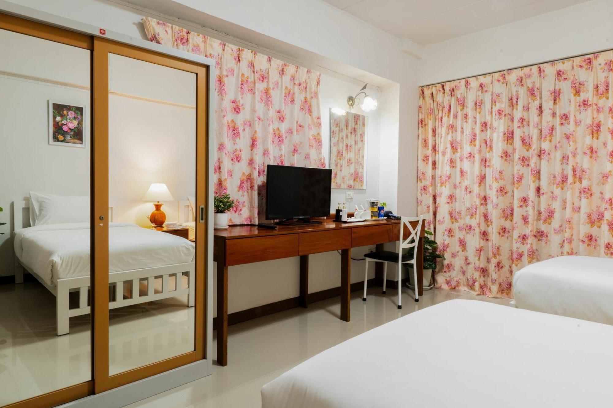 Nicha Residence Hotel Bangkok Esterno foto