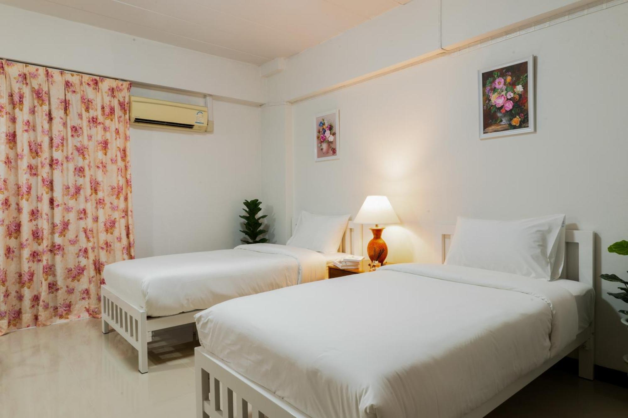 Nicha Residence Hotel Bangkok Esterno foto
